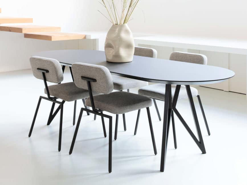 Studio HENK Butterfly eettafel plat-ovaal eiken hardwax olie natural light
