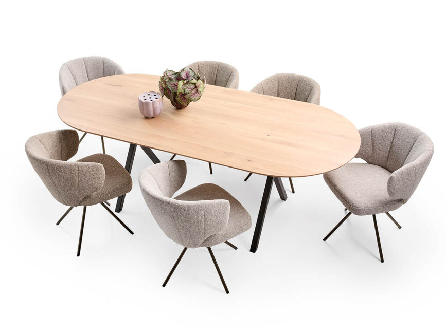 StudioMIK. Casco tafel