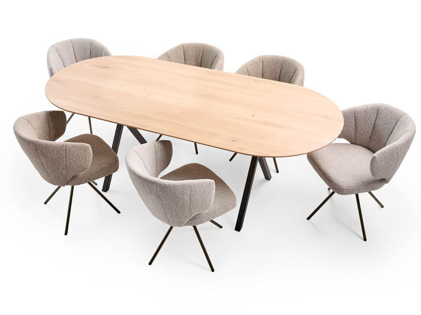 StudioMIK. Casco tafel