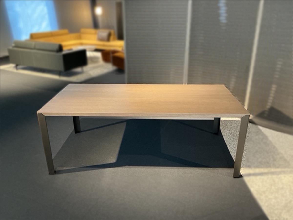 Leolux Kalia showroommodel 210x100 eiken