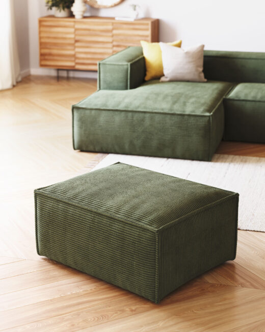 Kave Home Blok-voetenbankje in dik groen ribfluweel 90 x 74 cm FSC Mix Credit