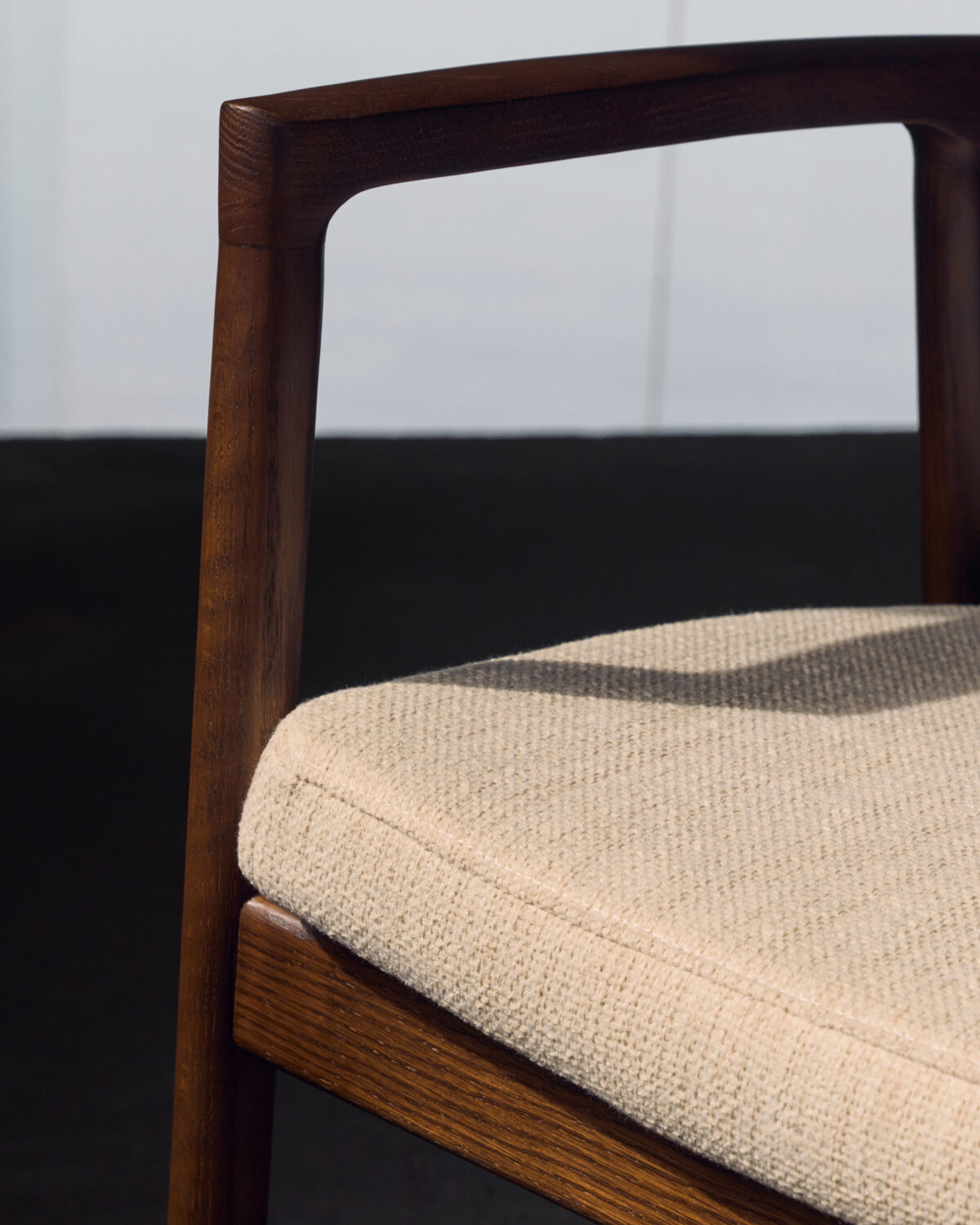 Kave Home Stoel Alocs massief eikenhout in walnoot beige chenille afneembare hoes FSC Mix Credit - Afbeelding 5