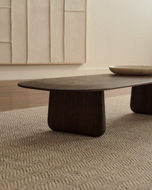 Kave Home Pirita salontafel van massief eikenhout met donkere afwerking 147 x 65 cm FSC 100%
