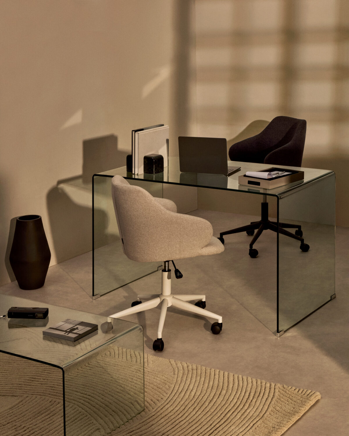 Kave Home Burano glazen tafel 125 x 70 cm - Afbeelding 2