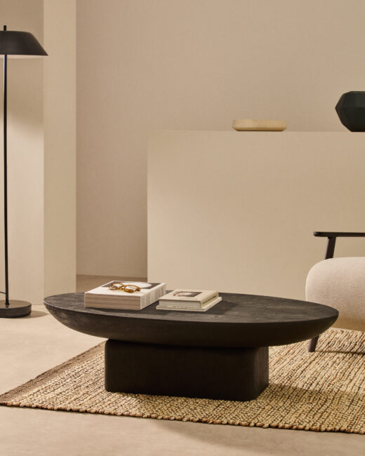 Kave Home Ovak salontafel van massief acaciahout met afwerking in zwart FSC 100% 140 x 70 cm