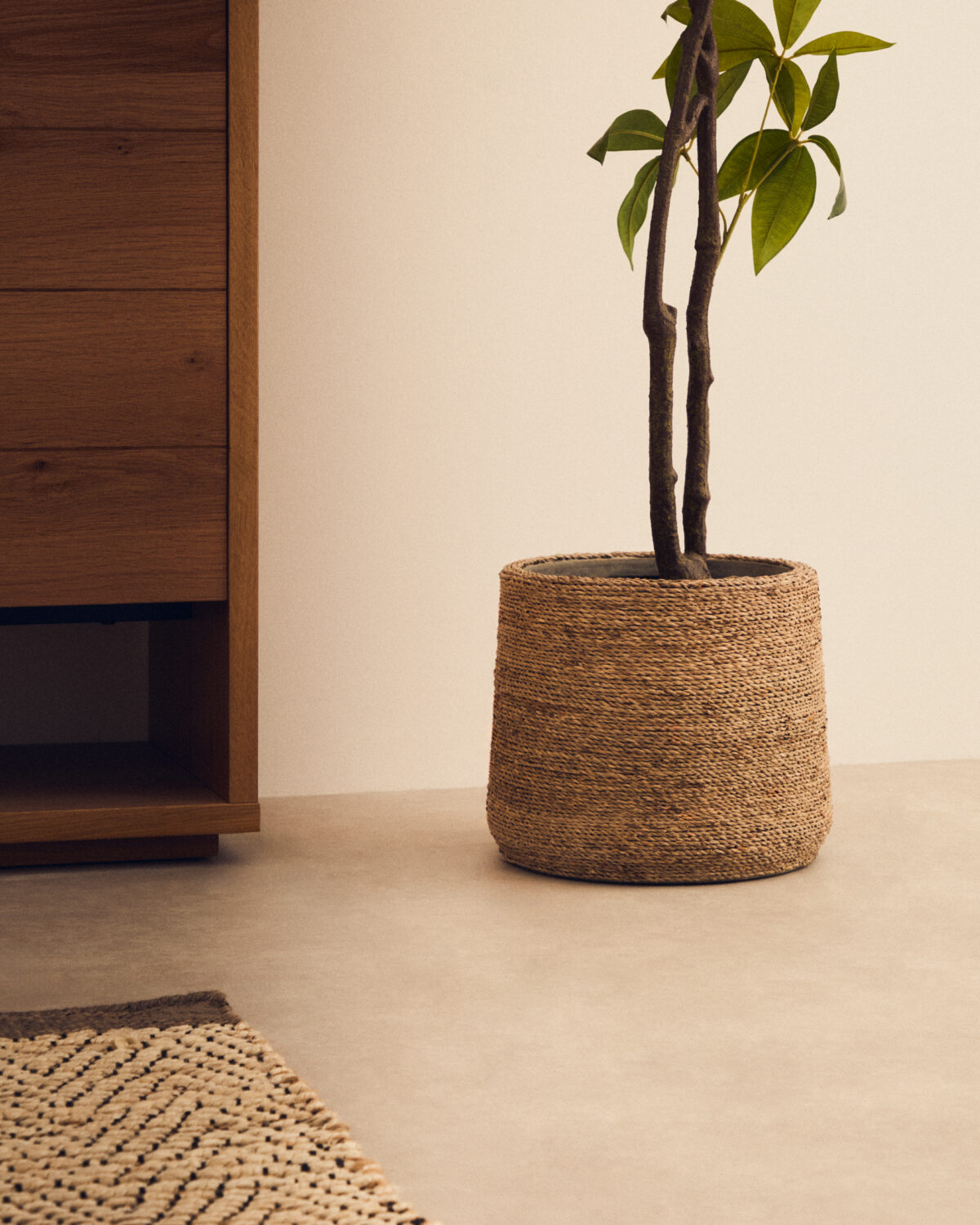 Kave Home Sigal set van 2 cement bloempotten met natuurlijke afwerking Ø 24 cm / Ø 31 cm - Afbeelding 3