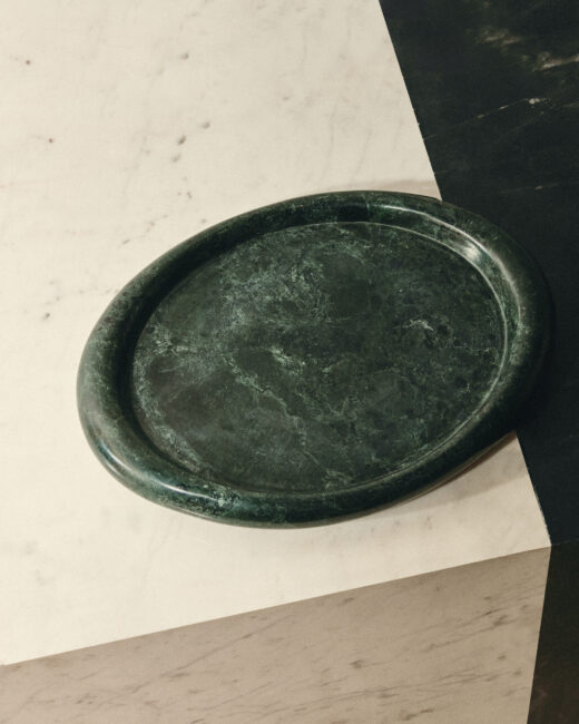 Kave Home Lenorel groen dienblad van marmer 30 x 23 cm