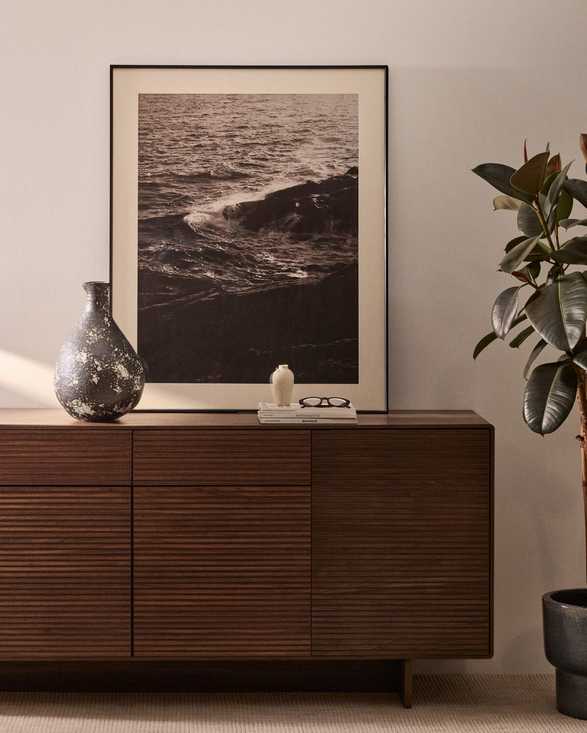 Kave Home Zavira kunstwerk met foto van golven 64 x 84 cm - Afbeelding 2