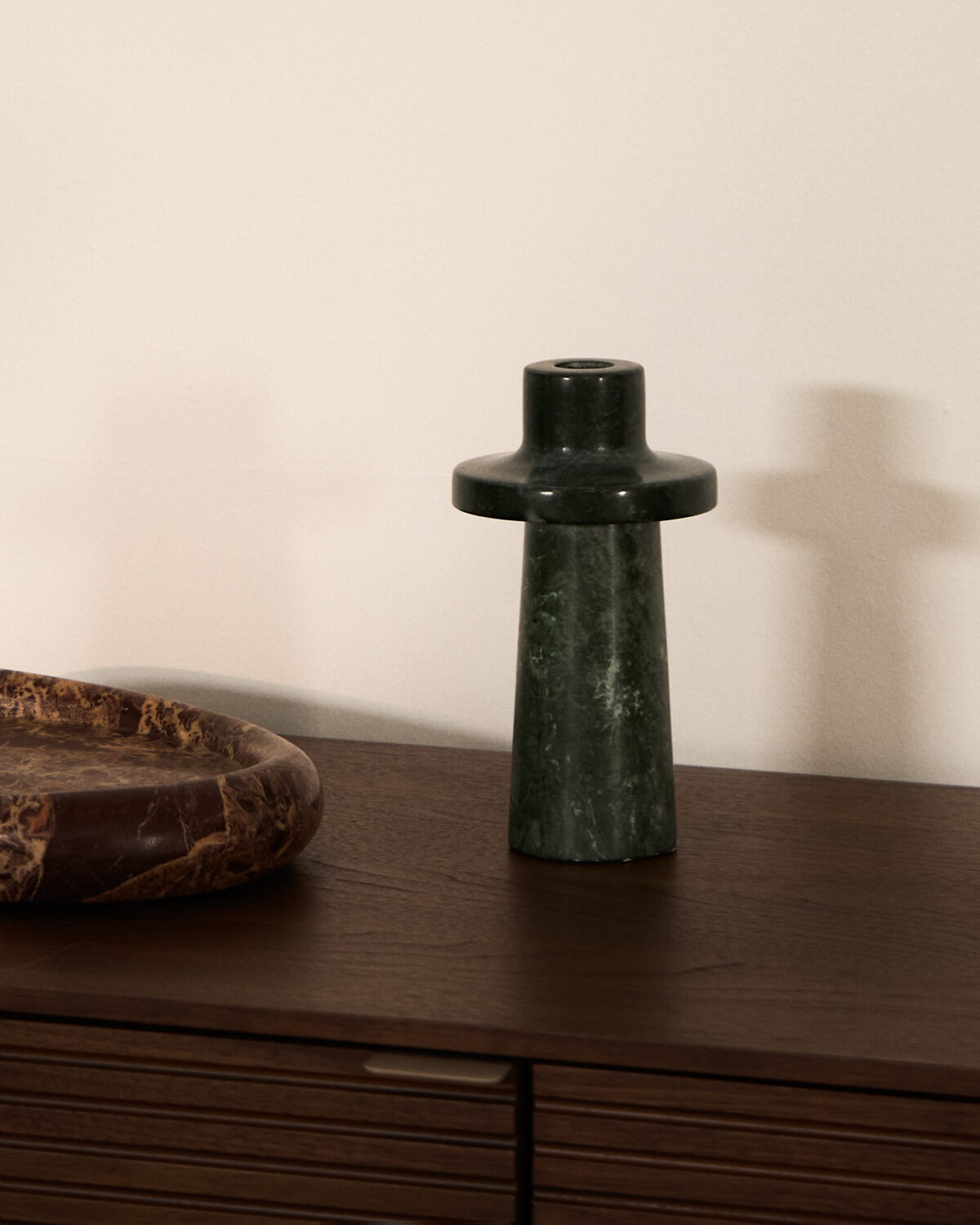 Kave Home Zalvori kandelaar van groen marmer 18 cm - Afbeelding 2