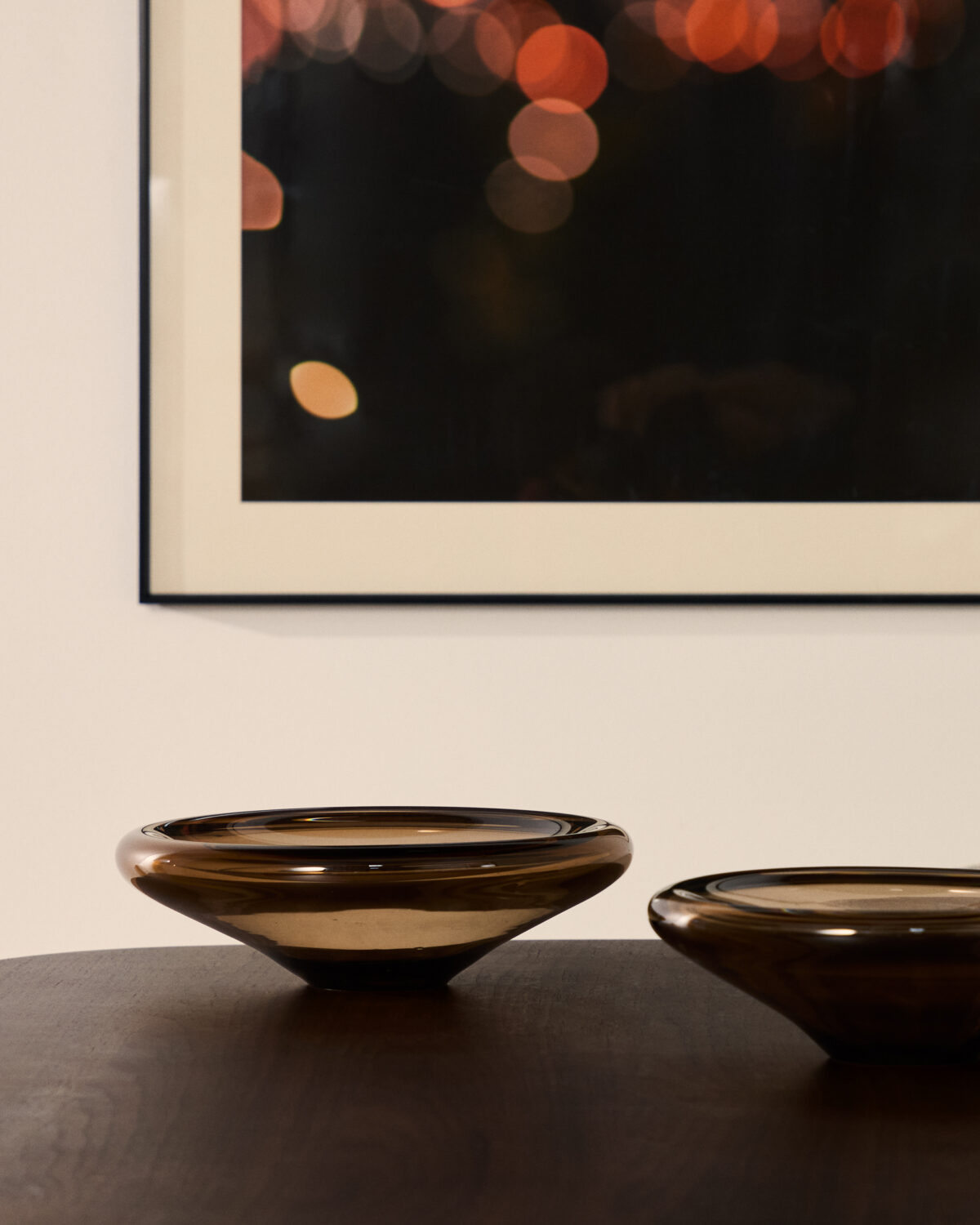 Kave Home Schaal Zolira van bruin glas Ø 27 cm - Afbeelding 8