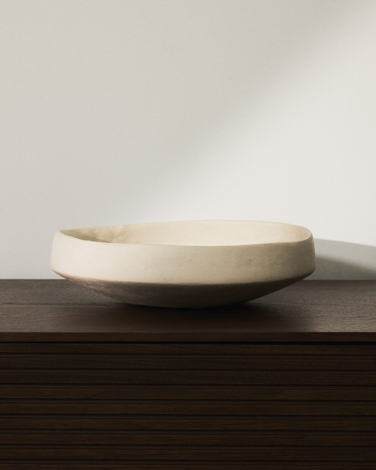 Kave Home Middenschaal Mireni van papier-maché beige Ø 29 cm - Afbeelding 2