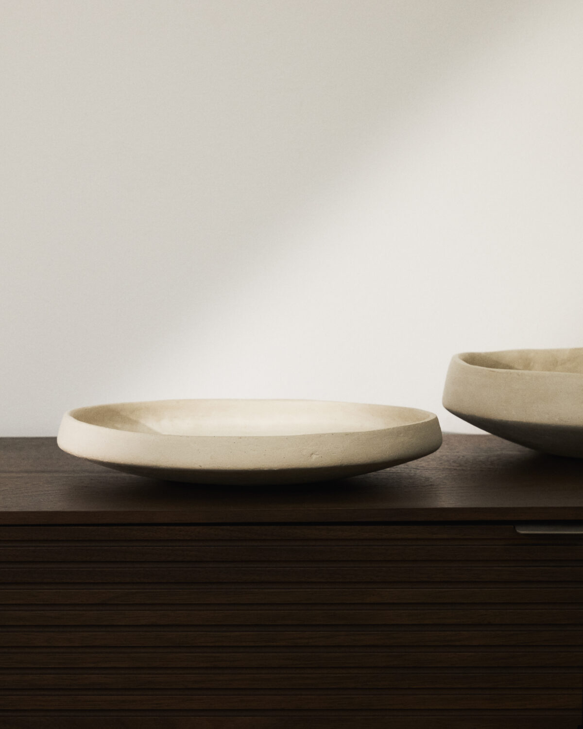 Kave Home Middenschaal Mireni van papier-maché beige Ø 29 cm - Afbeelding 2