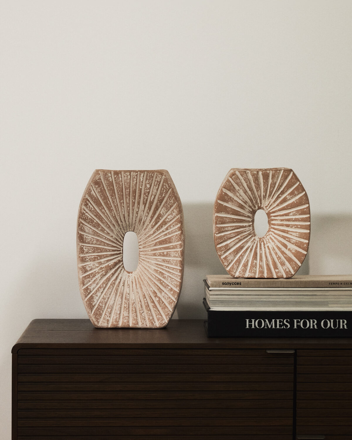 Kave Home Vaas Valura van papier-maché roze en beige 31 cm - Afbeelding 4