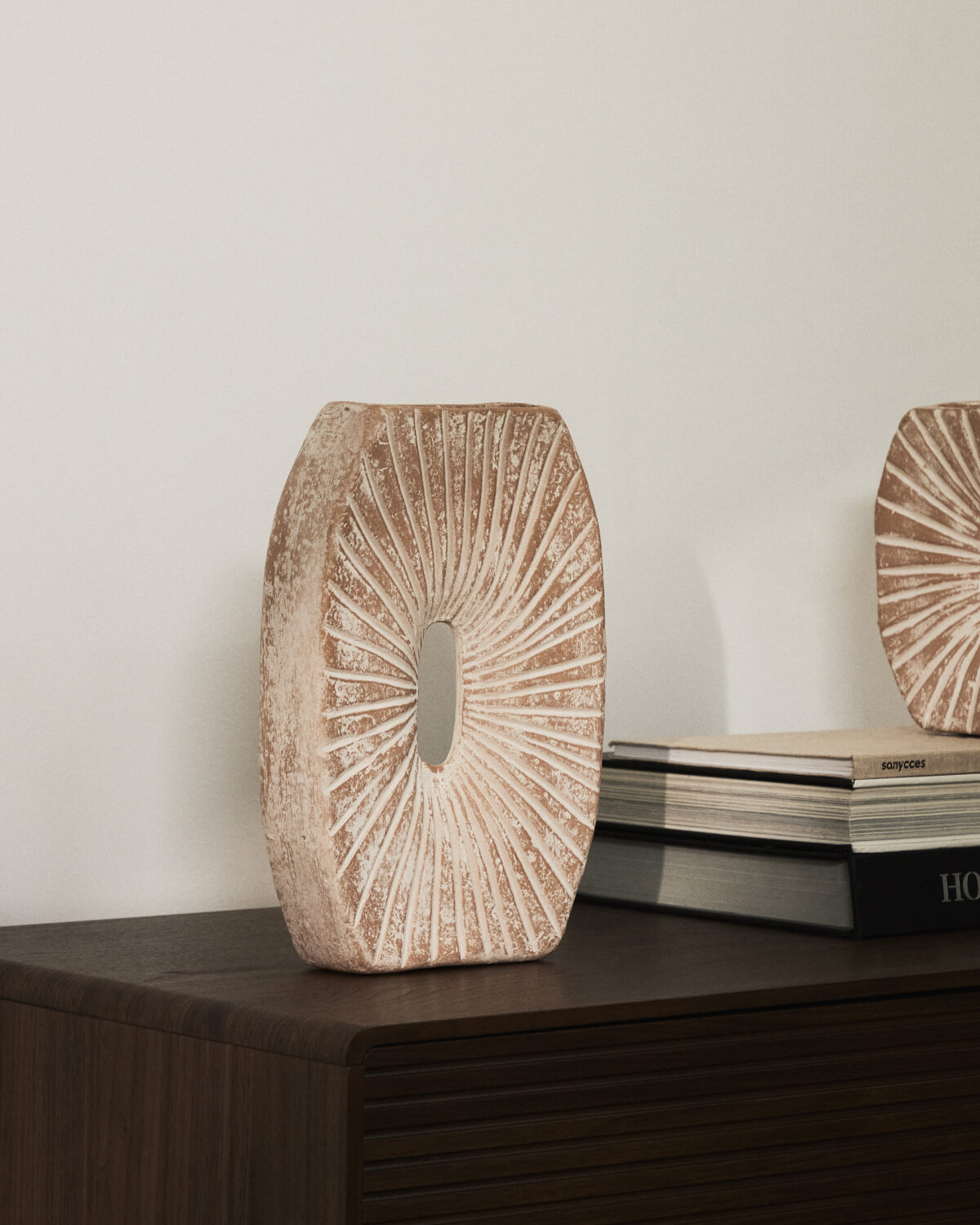 Kave Home Vaas Valura van papier-maché roze en beige 31 cm - Afbeelding 3