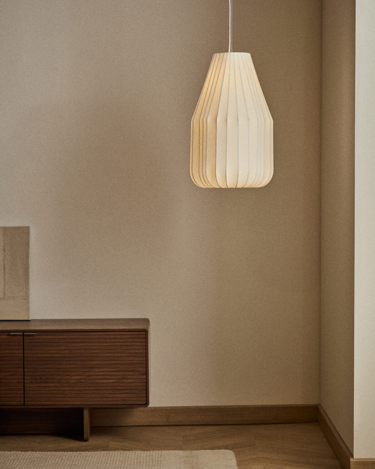 Kave Home Somar plafondlamp van synthetische vezels en stalen staven Ø30 cm - Afbeelding 5