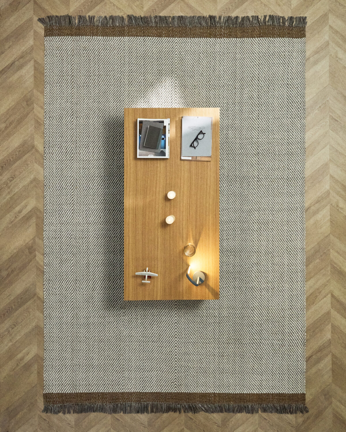 Kave Home Brina beige wollen tapijt in visgraat-jacquardmotief 300 x 200 cm - Afbeelding 2