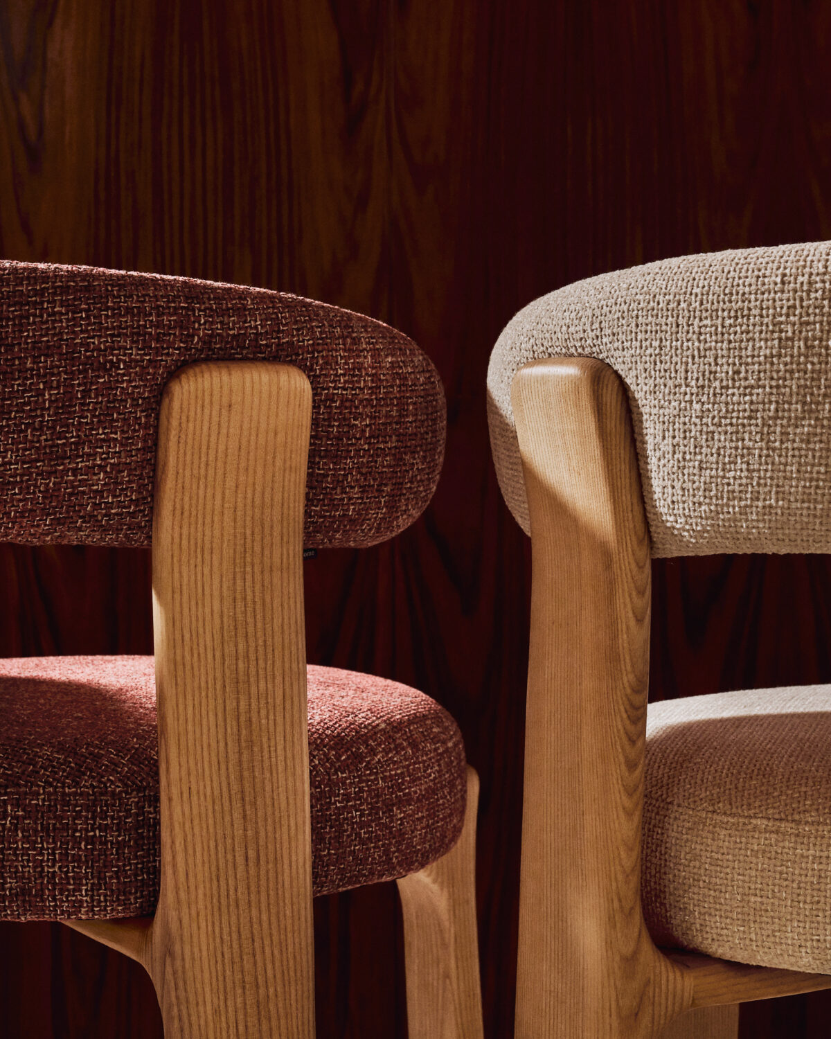 Kave Home Granite kruk in terracotta chenille en massief essenhout met naturelkleurige afwerking FSC 100% 75 cm - Afbeelding 3