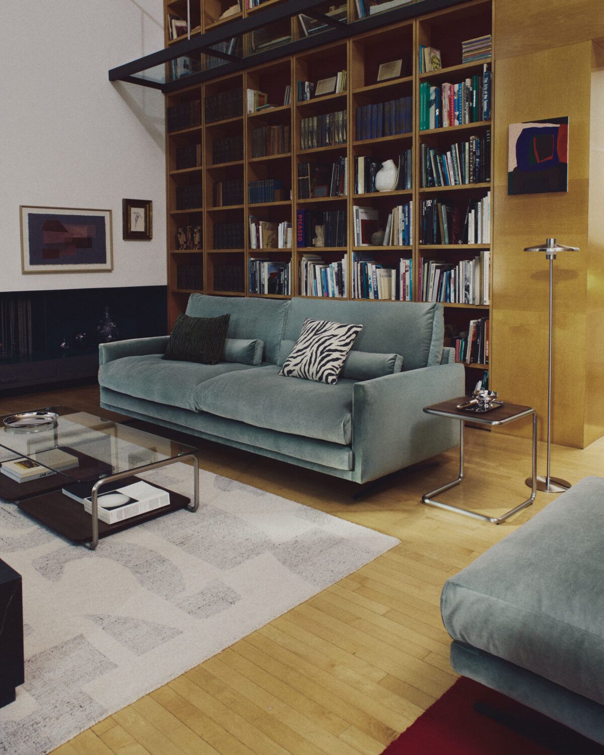 Kave Home Nuvira staande lamp van lichtgrijs geborsteld metaal - Afbeelding 4