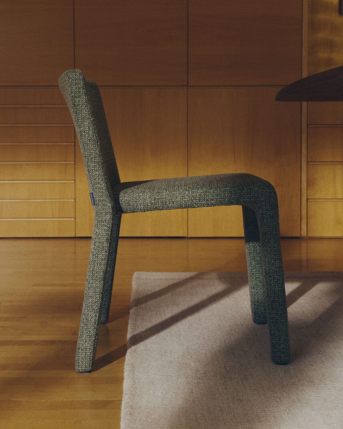 Kave Home Loria stapelbare stoel in groen chenille - Afbeelding 2