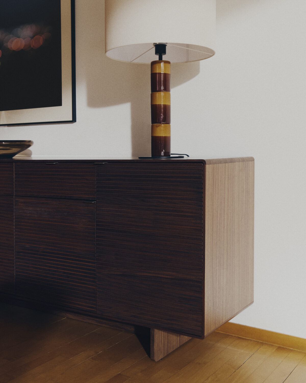 Kave Home Norlen dressoir met 4 deuren en 2 laden in walnootfineer FSC Mix Credit 194,5 x 78 cm - Afbeelding 5