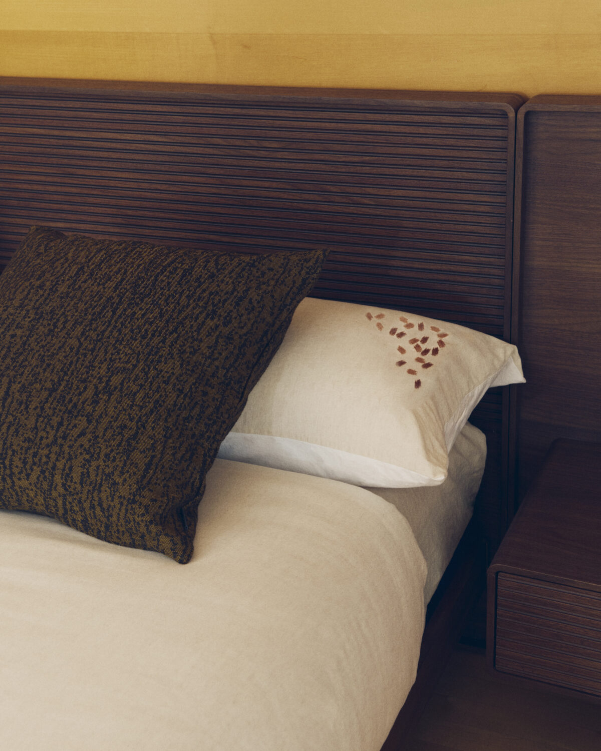 Kave Home Melien kussenhoes van jacquard met stippen in groen 50 x 50 cm - Afbeelding 2