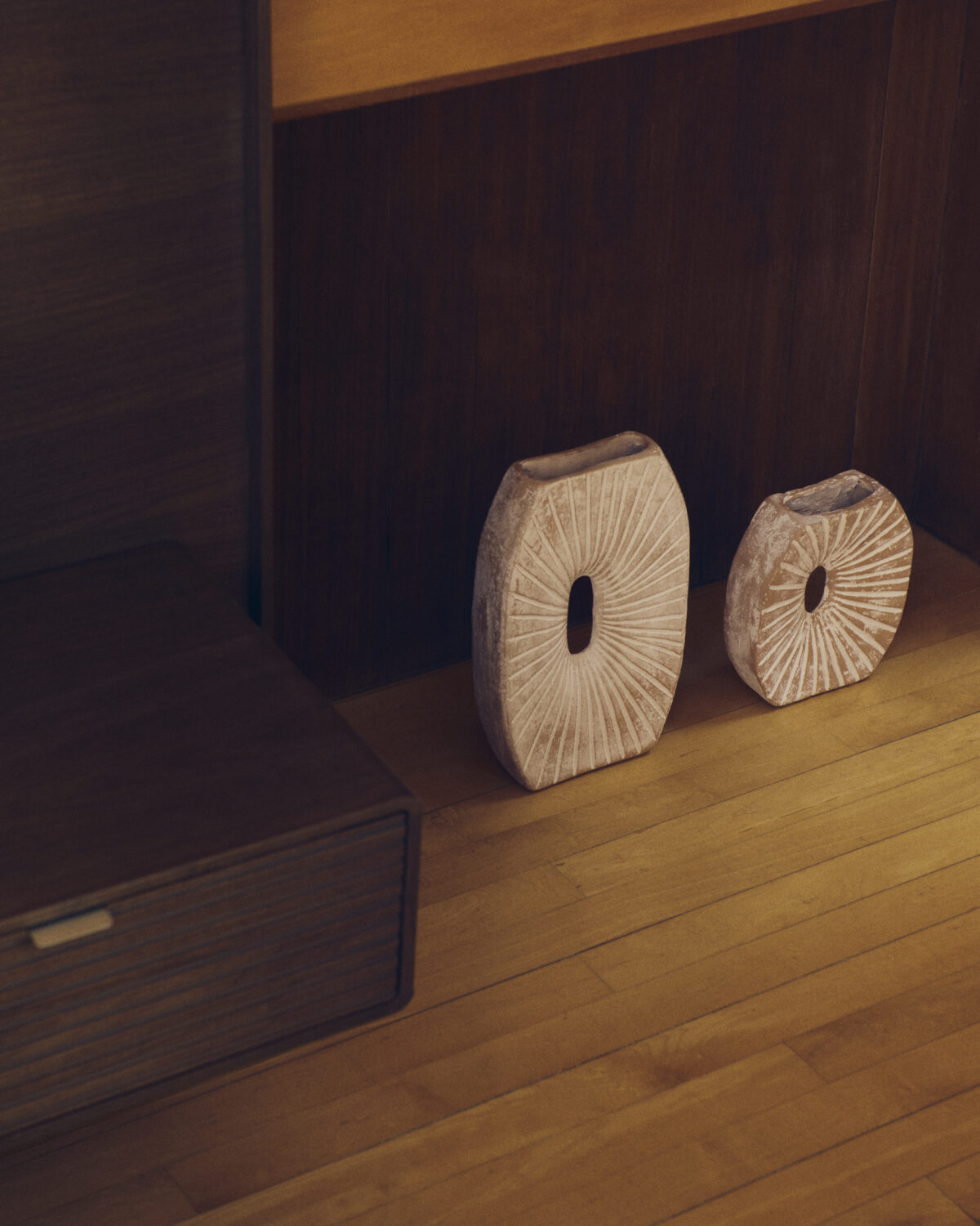 Kave Home Vaas Valura van papier-maché roze en beige 31 cm - Afbeelding 2