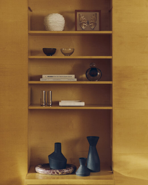 Kave Home Set Dunari van 3 vazen van zwarte terracotta Ø 10,2 cm / Ø 14 cm / Ø 10 cm