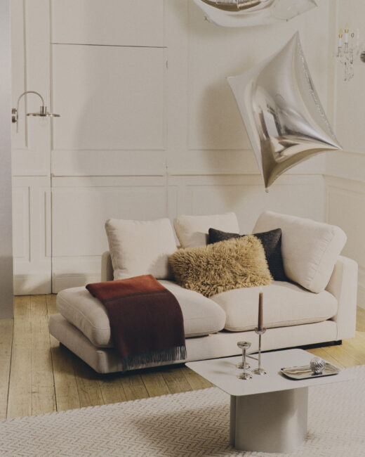 Kave Home Calira beige wollen tapijt in gevlochten jacquardmotief 300 x 200 cm