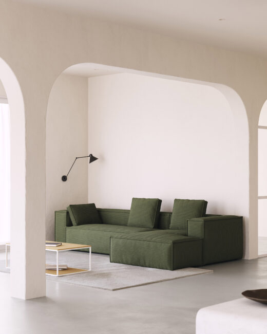 Kave Home Blok 3-zitsbank met dik groen ribfluweel en chaise longue rechts 300 cm FSC Mix Credit