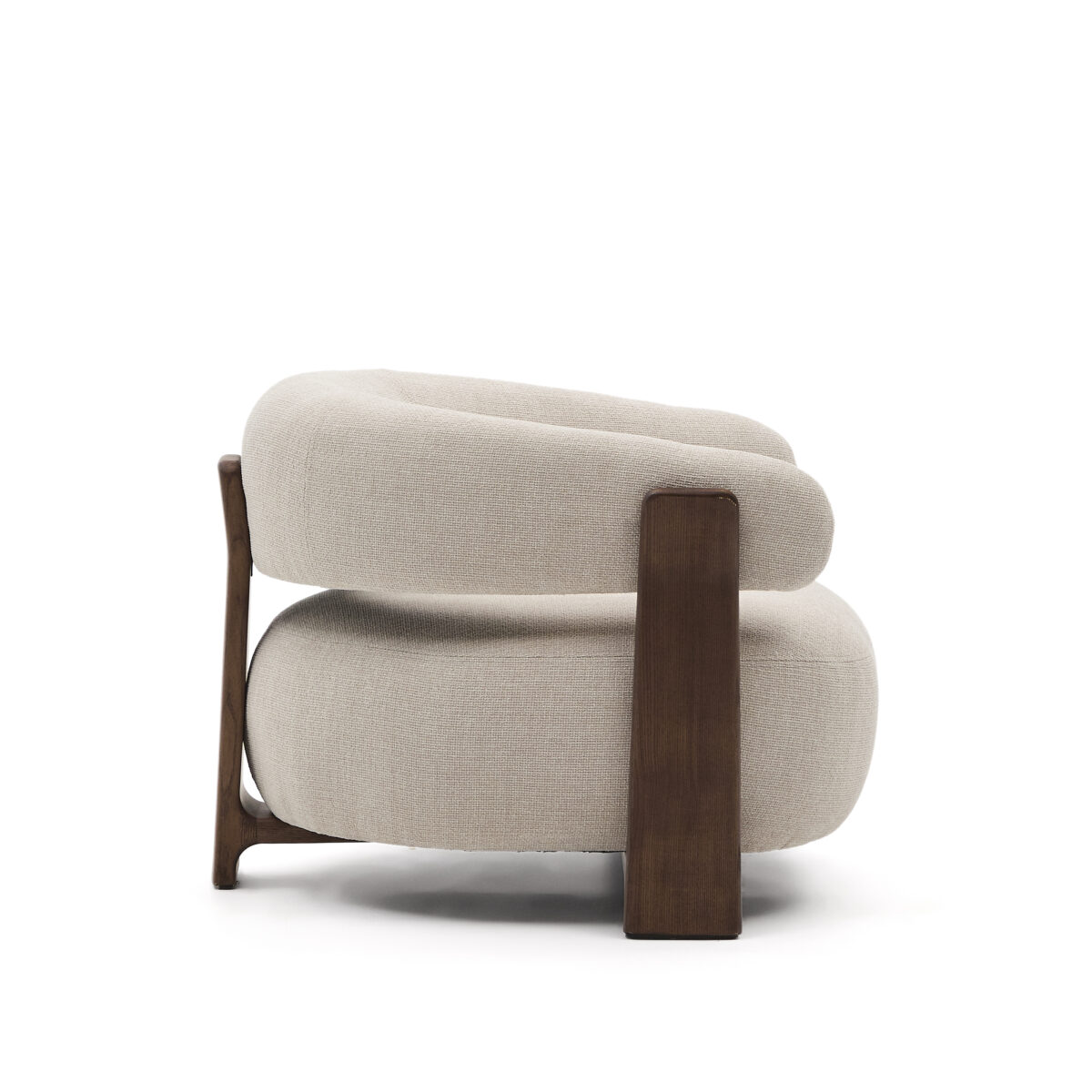 Kave Home Granite fauteuil in beige chenille en poten van massief essenhout in noten afwerking FSC 100% - Afbeelding 6