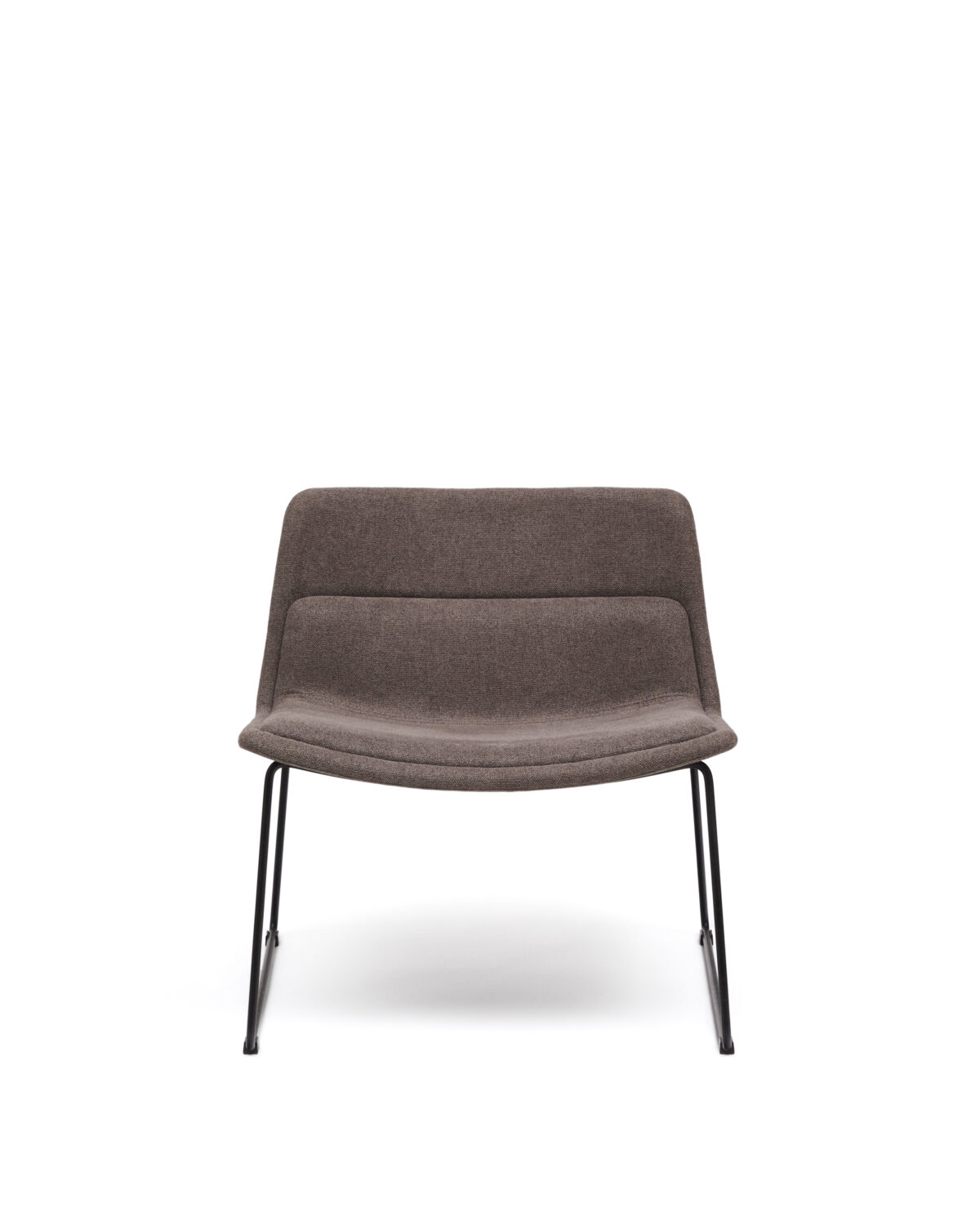 Kave Home Zahara fauteuil bruin en staal met zwarte afwerking, 100% FSC. - Afbeelding 5