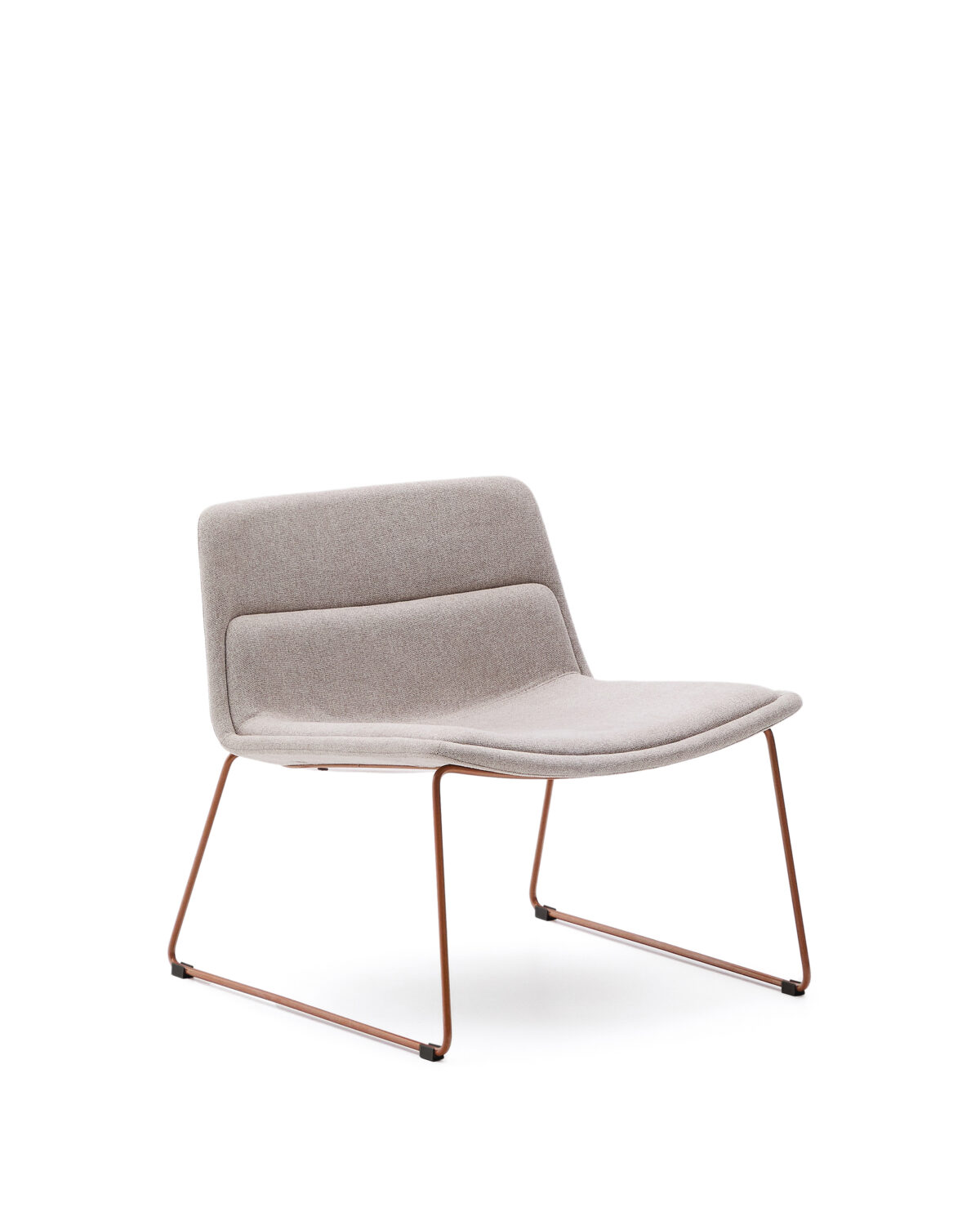 Kave Home Zahara beige fauteuil met stalen poten en terracotta afwerking FSC 100%