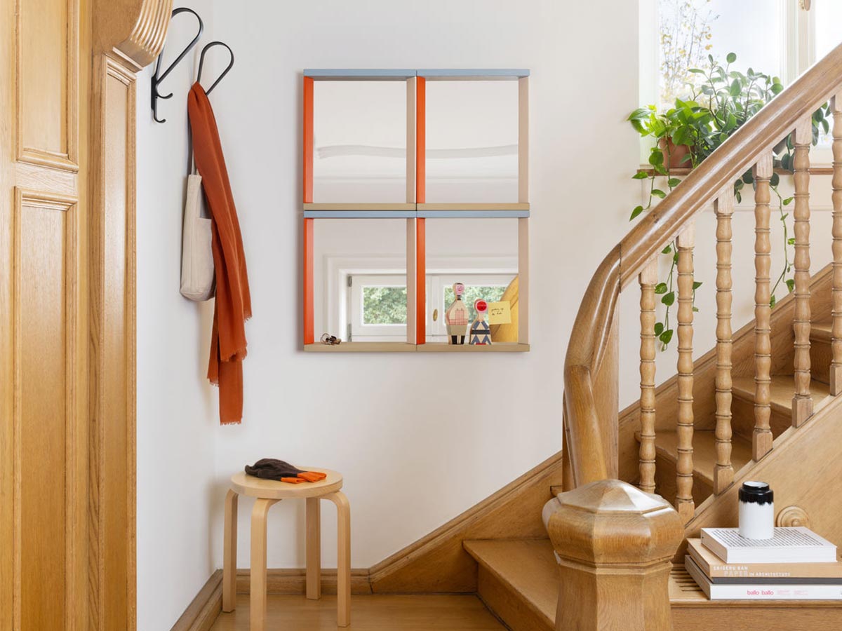 Vitra colour frame spiegel