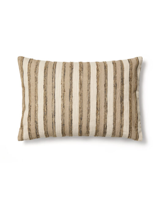 Kave Home Dorevi jacquard kussenhoes van zijdemix met ecru strepen 40 x 60 cm