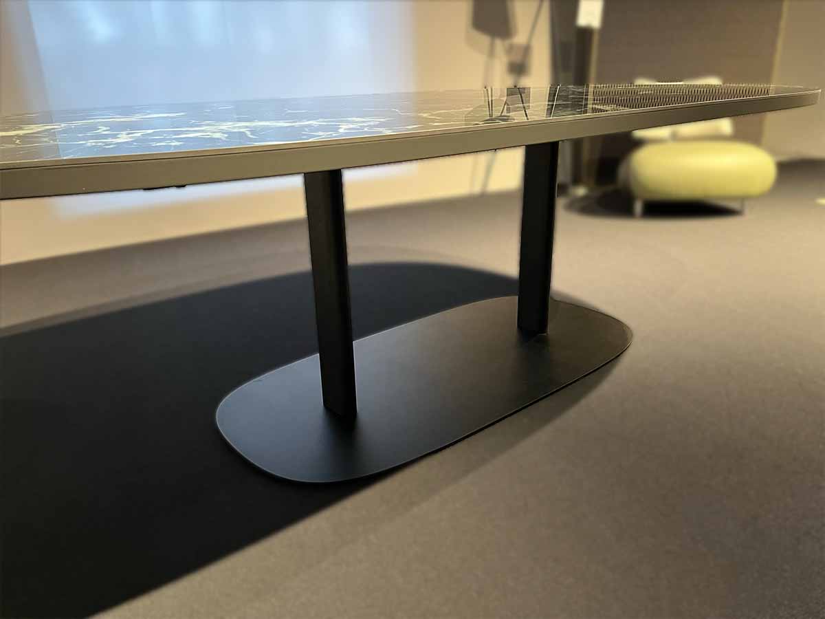 Leolux Toveri tafel - showroommodel - Afbeelding 4