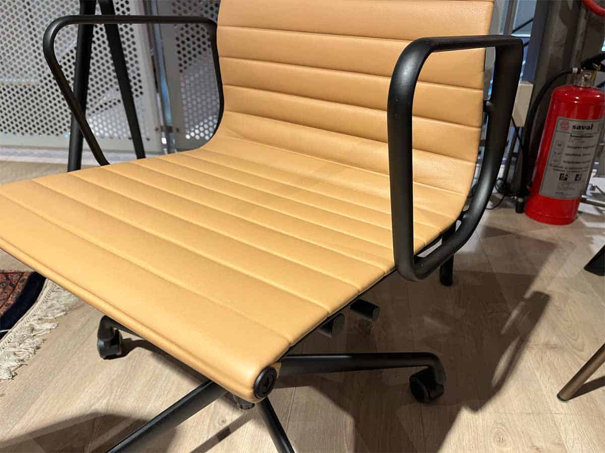 Vitra Aluminium bureaustoel - showroommodel - Afbeelding 4