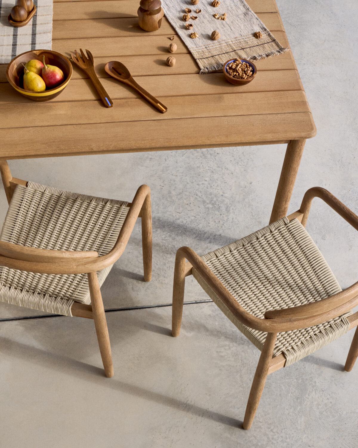 Kave Home Nina stapelbare stoel van massief acaciahout en ecru touw FSC 100% - Afbeelding 5