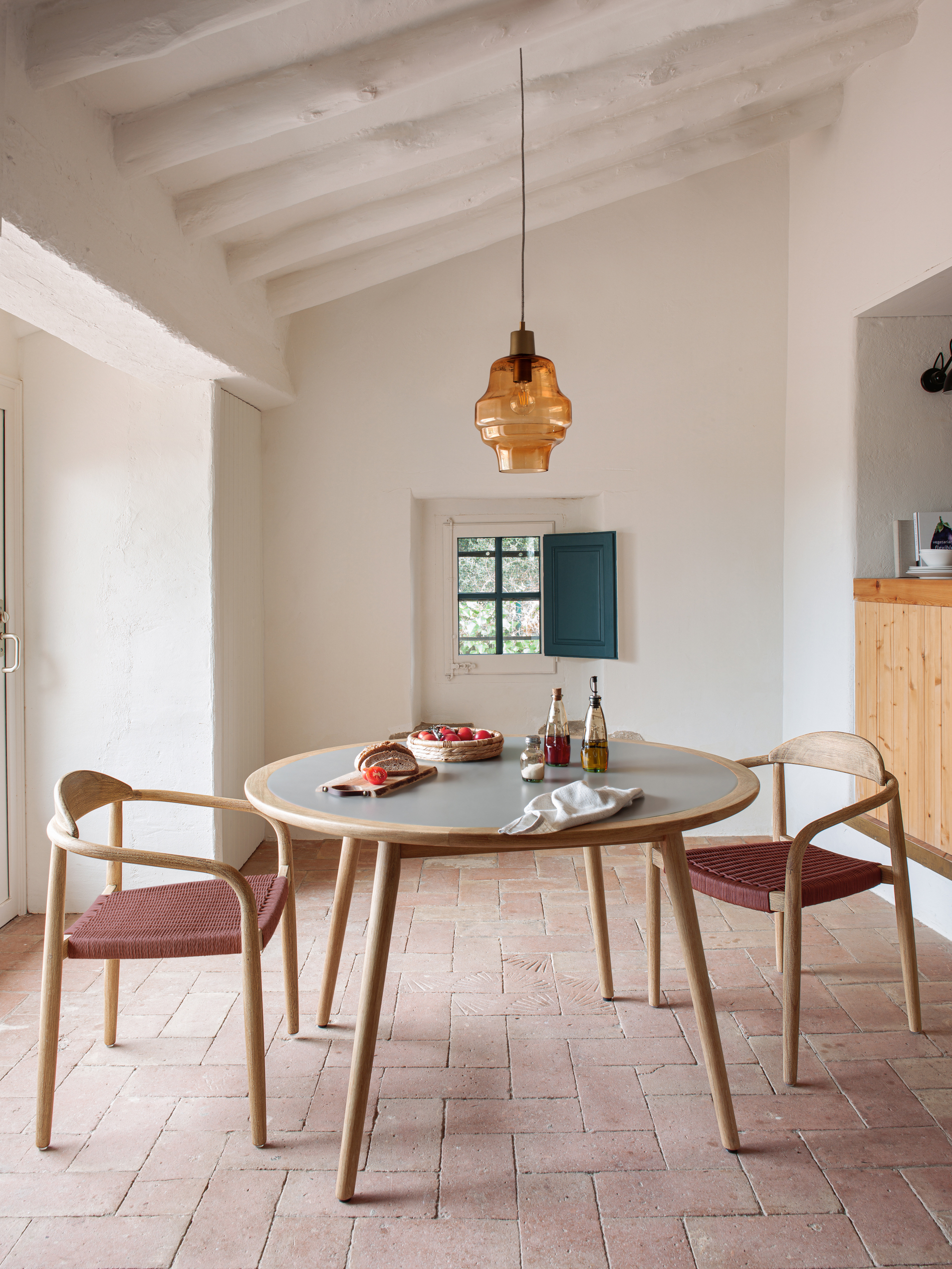 Kave Home Nina stapelbare stoel van massief acaciahout en terracotta touw FSC 100% - Afbeelding 3