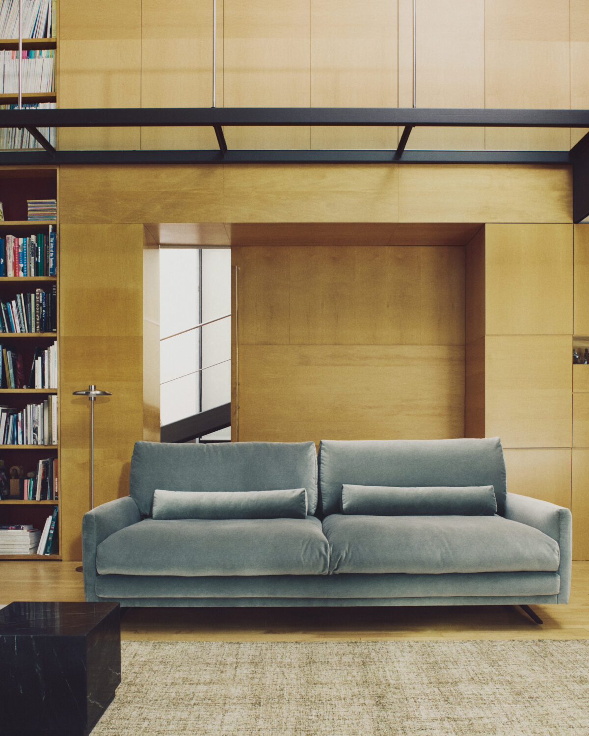 Kave Home Veliro 3-zitsbank in groen fluweel met stalen poten in zwarte afwerking 240 cm FSC Mix Credit - Afbeelding 13