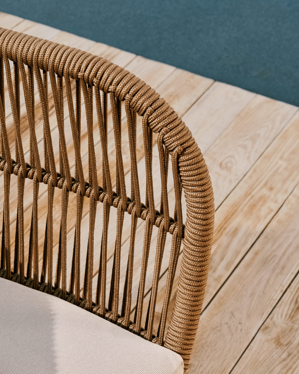 Kave Home Catalina 3-zitsbank gemaakt met beige touw en FSC massief acaciahout 170 cm - Afbeelding 6