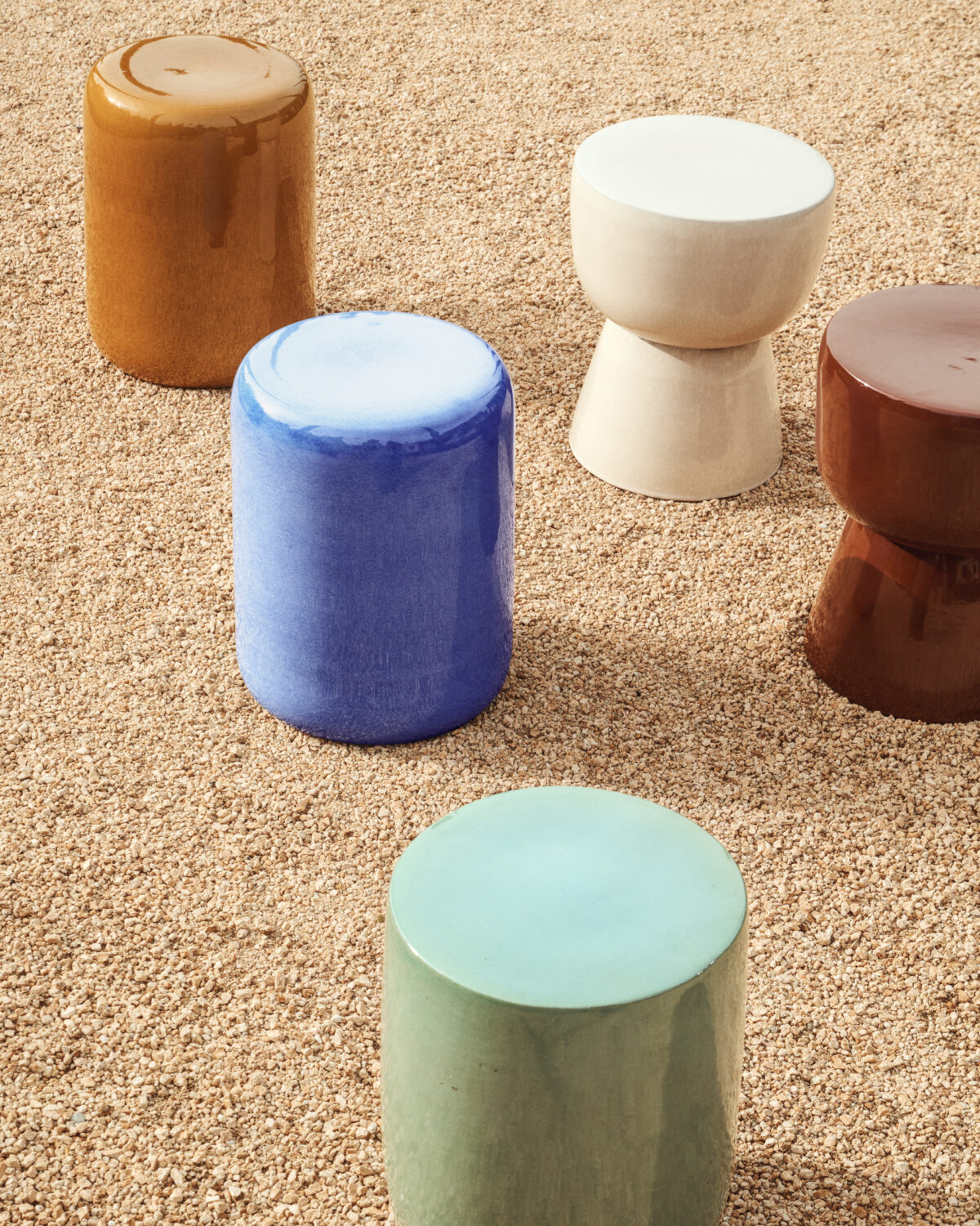 Kave Home Mesquida outdoor bijzettafel van keramiek met geglazuurde afwerking in turquoise Ø 35 cm - Afbeelding 3