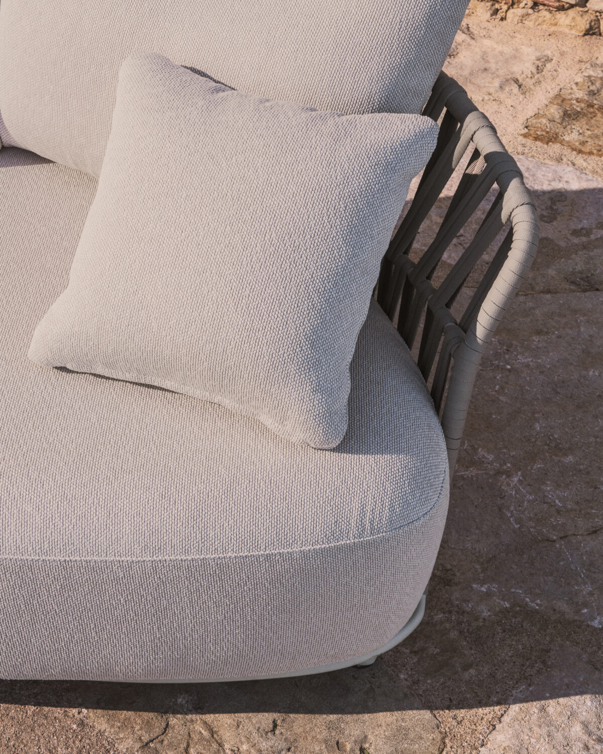 Kave Home Osani ecru 2-zitsbank met taupe touw 170 cm - Afbeelding 3