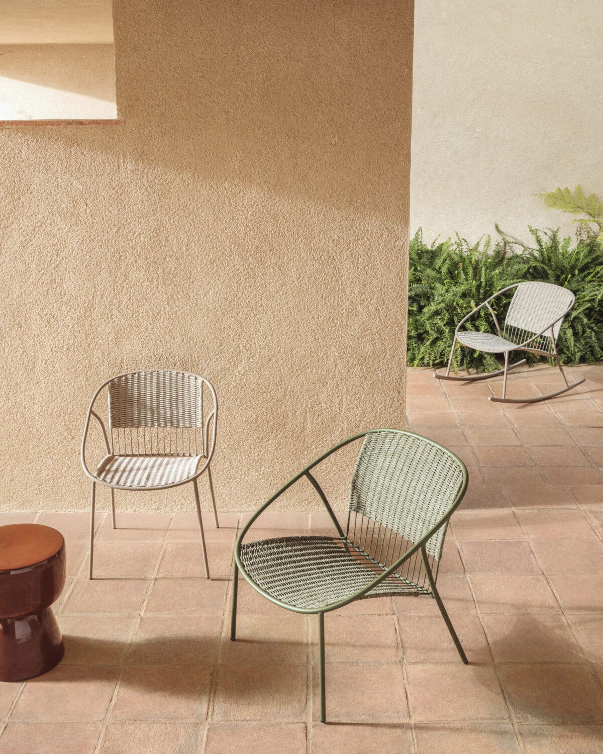 Kave Home Stapelbare Atrani fauteuil van gegalvaniseerd staal en groen touw - Afbeelding 2
