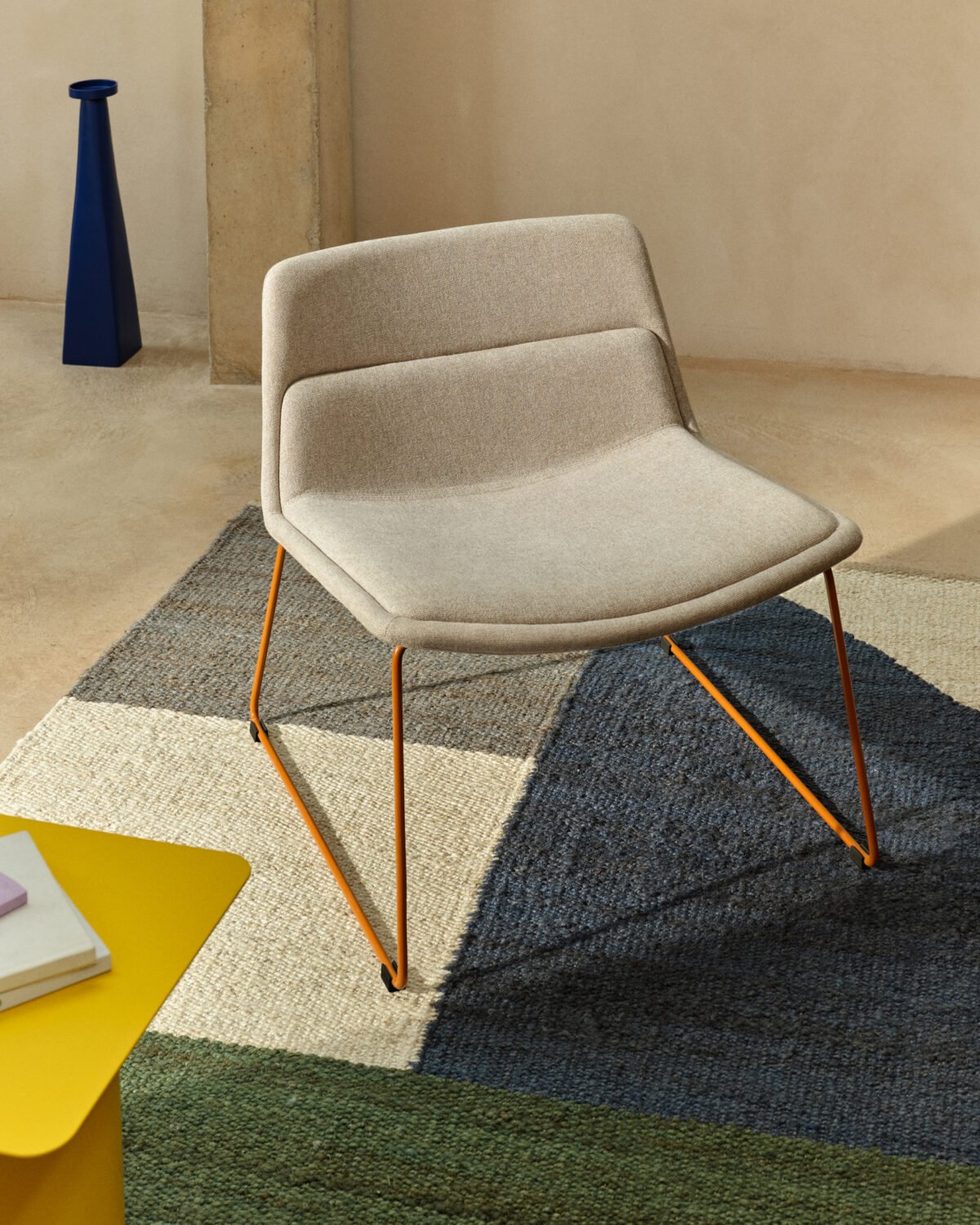 Kave Home Zahara beige fauteuil met stalen poten en terracotta afwerking FSC 100% - Afbeelding 11