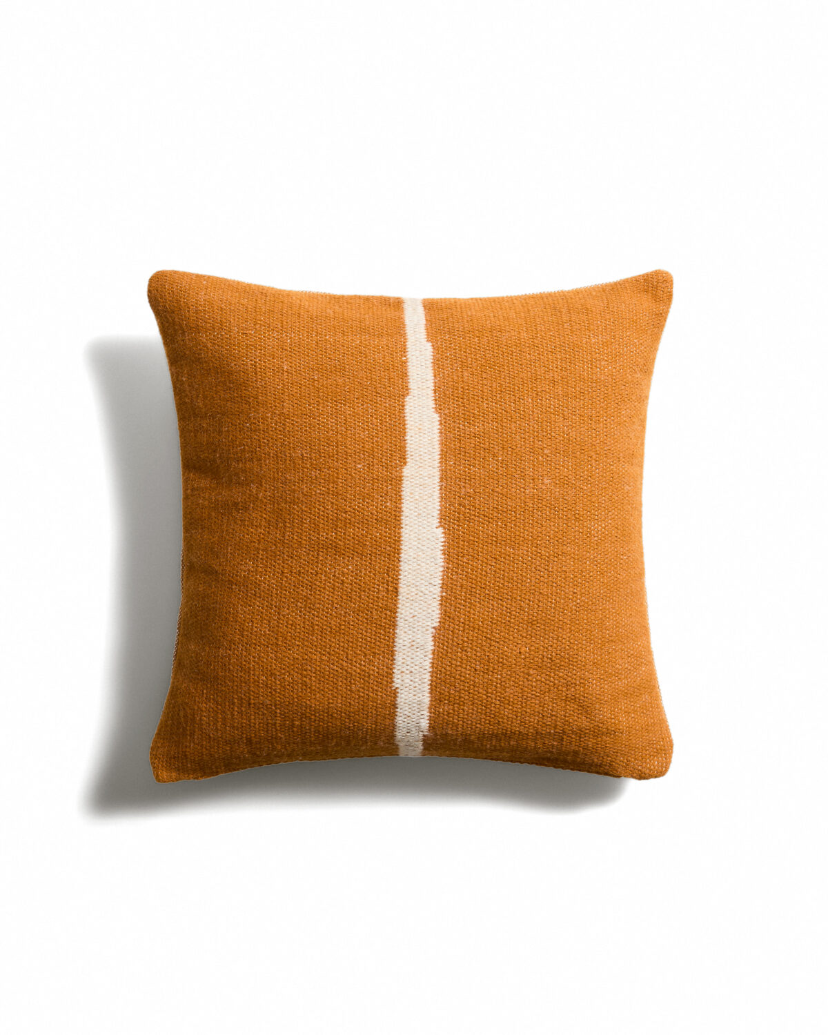 Kave Home Daila oranje kussenhoes met Ikat-dessin 100% PET 50 x 50 cm