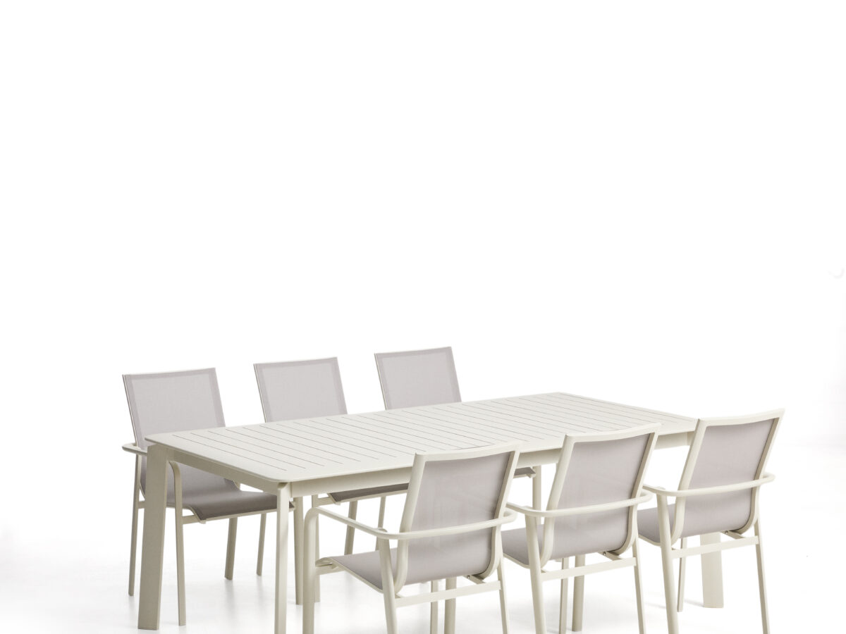 Kave Home Set Brela uitschuifbare tafel aluminium ecru met 6 stapelbare Canea stoelen aluminium ecru en beige texteline 205(287)x100 cm