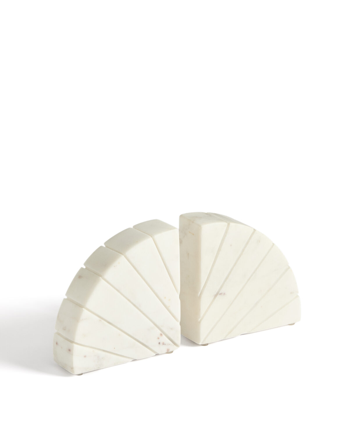 Kave Home Serela witte boekensteun van marmer - Afbeelding 9