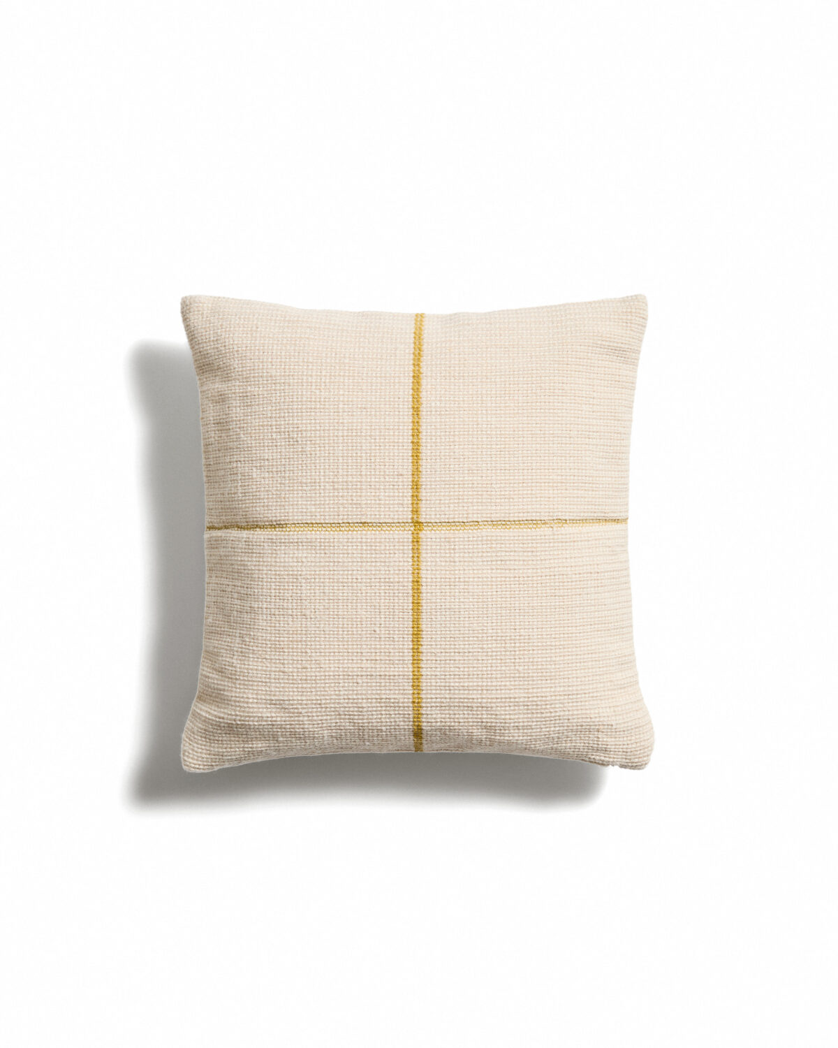 Kave Home Atima gele jacquard kussenhoes 100% PET 45 x 45 cm
