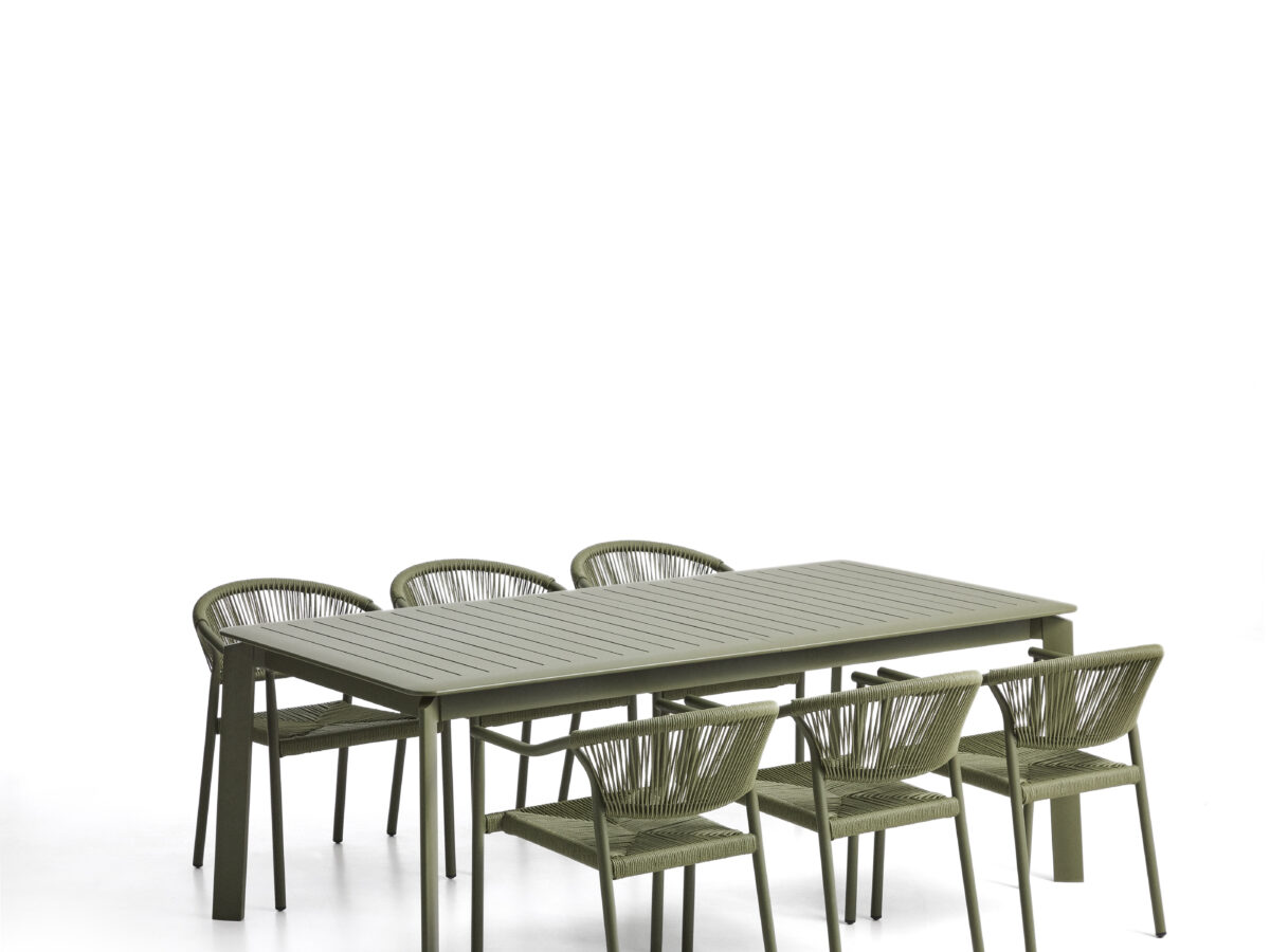 Kave Home Set met Brela uitschuifbare tafel van aluminium en 6 Livadia stapelbare stoelen van aluminium en synthetisch groen touw 205(287) x 100 cm