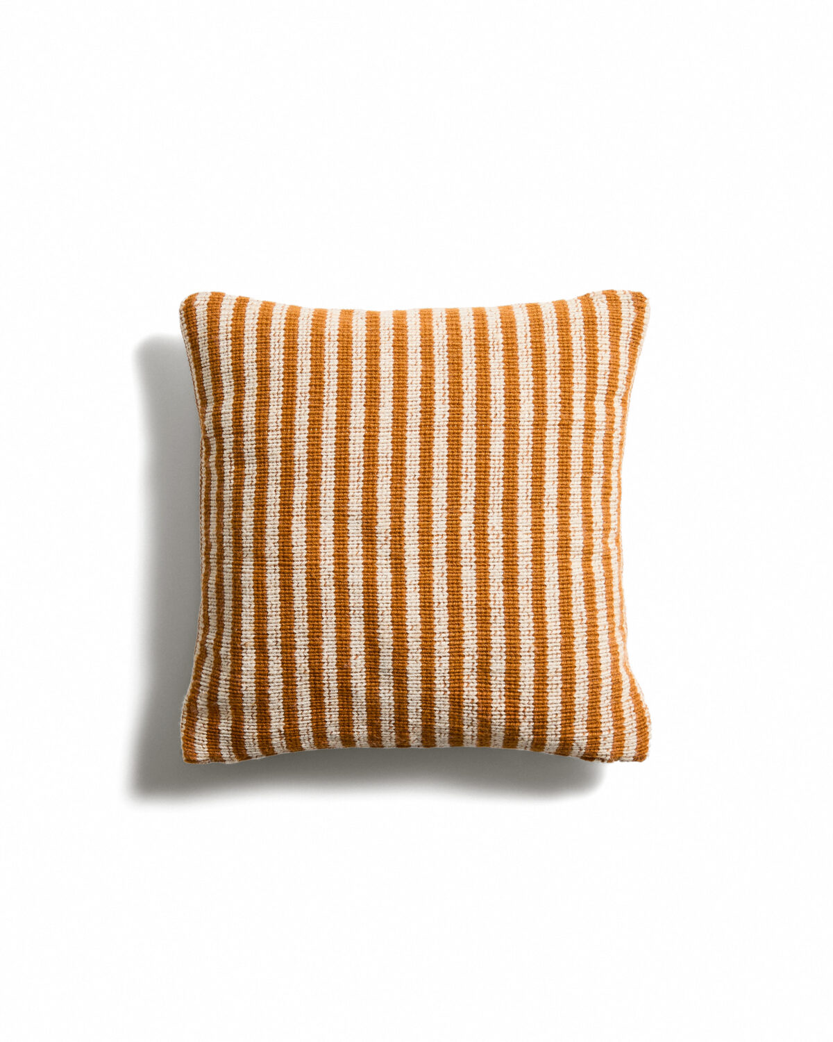 Kave Home Dirome oranje gestreepte kussenhoes van 100% PET 45 x 45 cm - Afbeelding 4